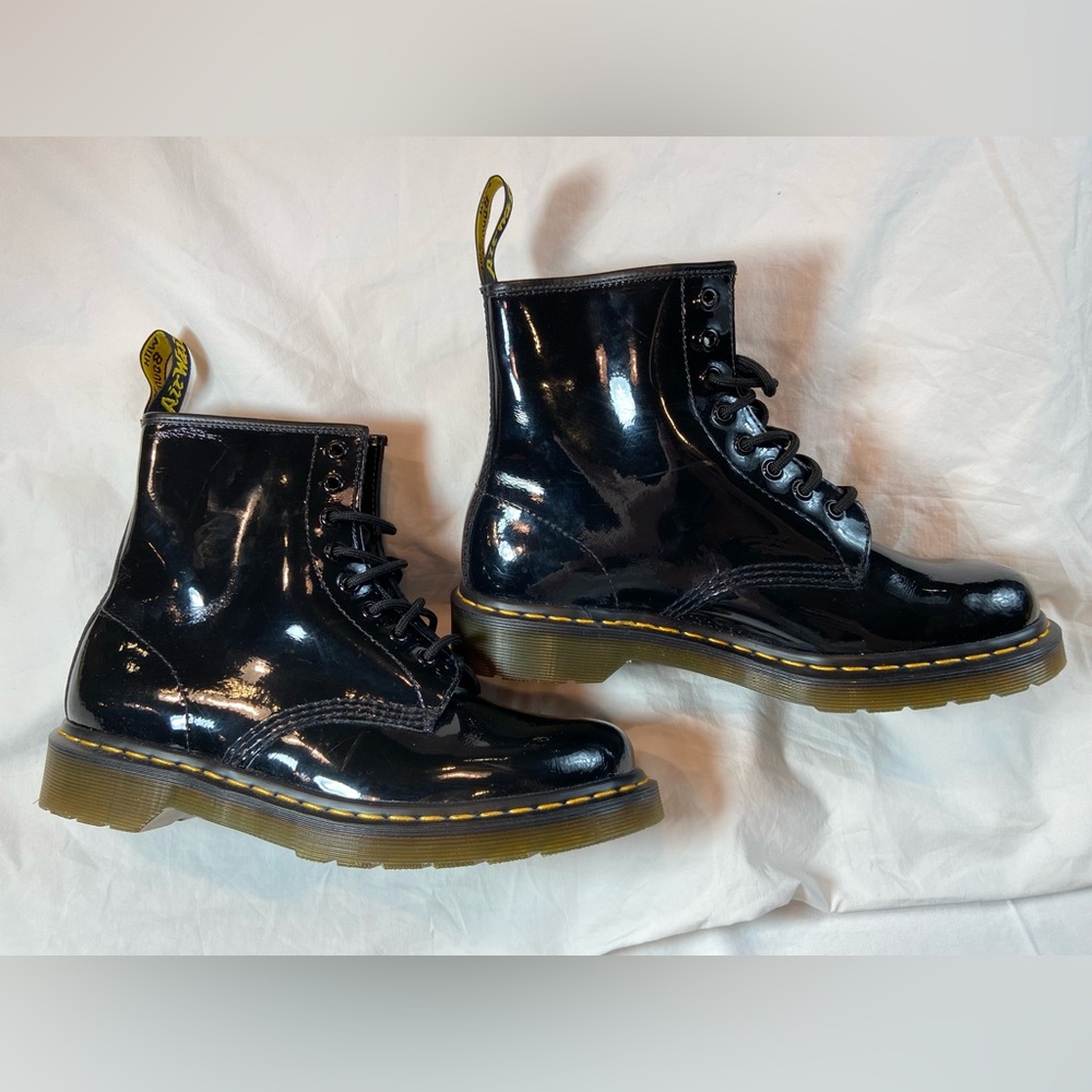 Doc Martens 1460 Patent Leather‎ Lace Up Boots women’s size 10, Men’s size 9